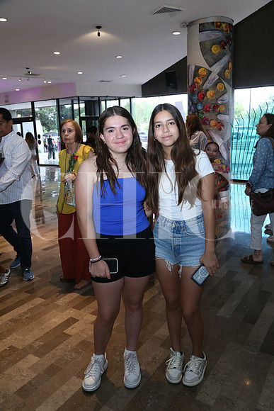 Eugenia de Llano y Luciana Lambreton