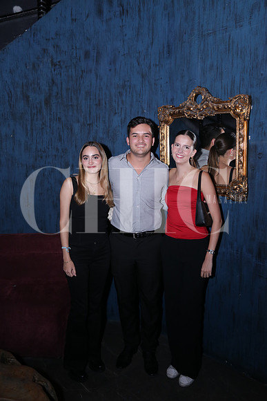 Loreta Pérez, Jesus Zambrano y Daniela Pérez 1