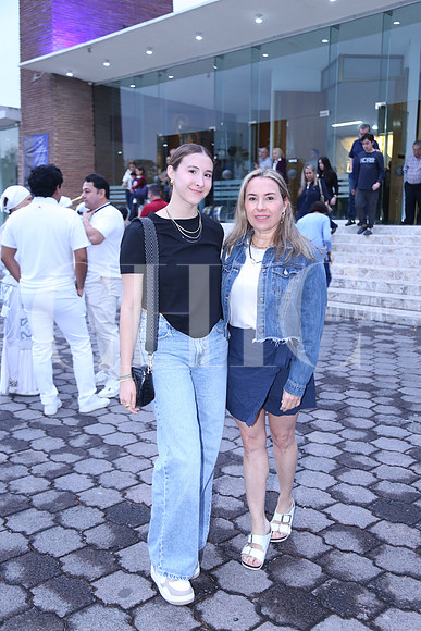 Valeria Teran y Leni Villarreal 1