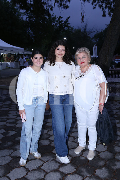 Violeta Garza, Victoria Garza y Francisca Cuellar 1