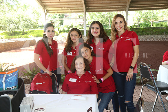 Laura Treviño, Mariana Paez, Isabela Paez, Melisa Gozalez, Martha Campa y Teresa Martinez de Paez