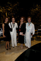 Claudia Yarte de Fernández, Nelly Sada, Esther Cueva de Sada y Alejandra Sada