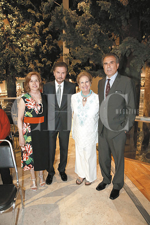 Esther Cueva de Sada, Adrián Sada, Alejandra Sada y Abelardo Morales