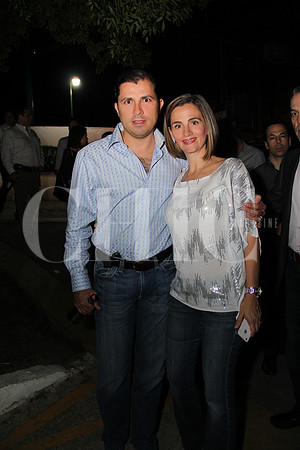 Hernán González y Aline de González