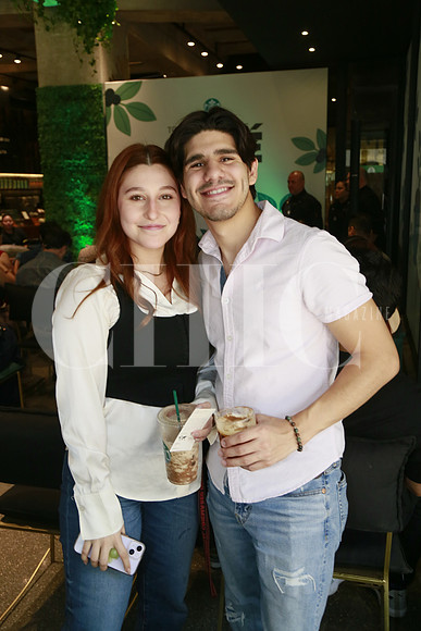 Pamela Leal y Peter San