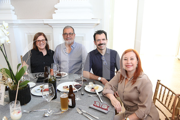 Lucita González, Rogelio Segovia, Rogelio Segovia y Erika Dorado