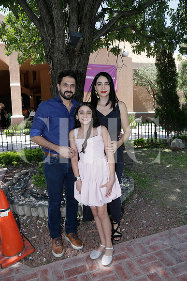 Francisco Batarce, Mildred Batarce y Mila Mujica (2)