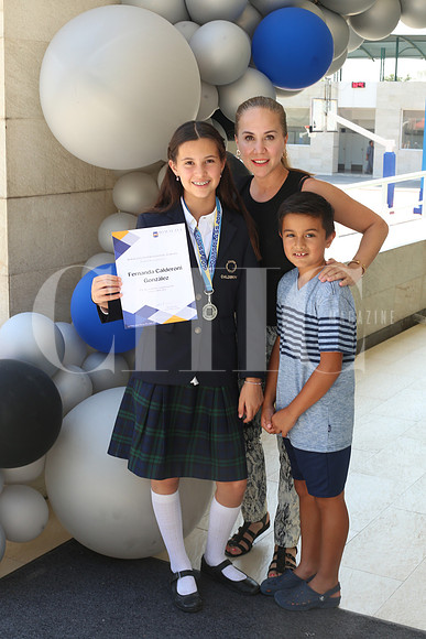 Fernanda Calderoni, Olivia Gonzalez y Eduardo Calderoni