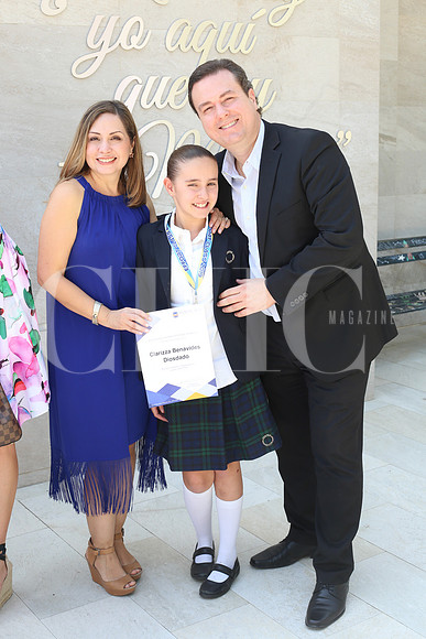 Clarizza Diosdado de Benavides, Clarizza Benavdies y Felipe Benavdies