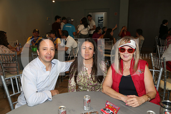 Oscar Galicia, Liliana Anduaga y Josefina Hinojosa