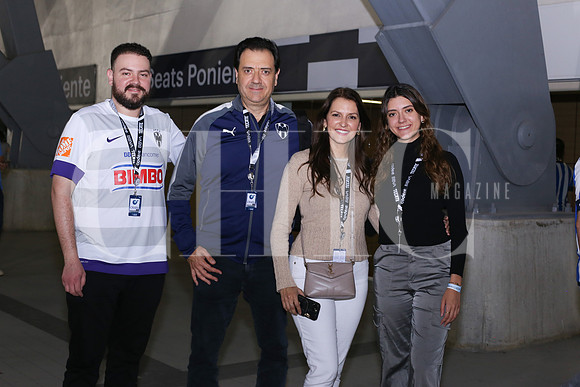 Carlos Chapa, Cesar Chapa, Silvia Alvarez de Chapa y Pamela Chapa