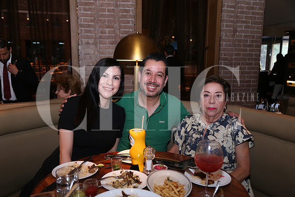 Lorena Millan, Gustavo Millan y Adriana Cornejo0