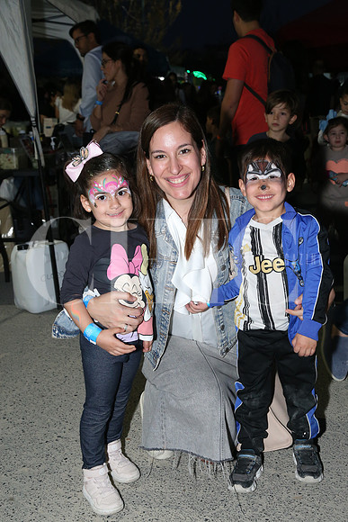 Isabel Álvarez, Estefani Villarreal de Álvarez y David Álvarez