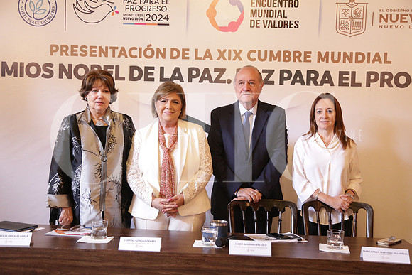 Sofia Leticia Morales, Cristina González, Javier Navarro y Maricarmen Martínez0
