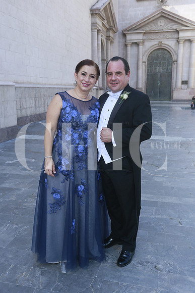 (papás de la novia) Adriana Ramirez de Garza y Héctor Garza (2)