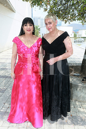Oralia Cantu y Patricia Larson