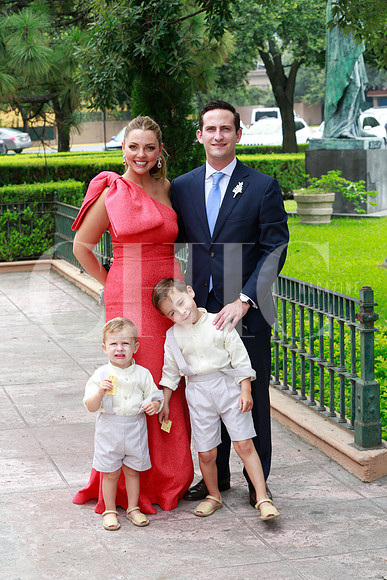 Mariana de la Garza de Guajardo, Gerardo Guajardo, Gerardo Guajardo y Santiago Guajardo (8)