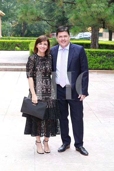 Martha de González y Salvador González (3)