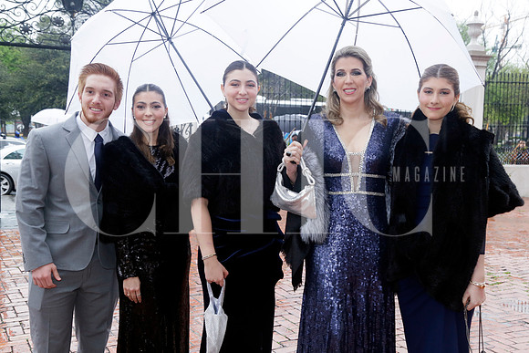 Arik Marcos, Mariana Safi, Daniela Safi, Caty Villarreal de Safi y Valeria Safi
