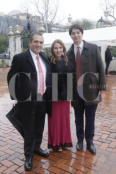 Luis Martínez, Mary Carmen de Martínez y Emilio Martínez