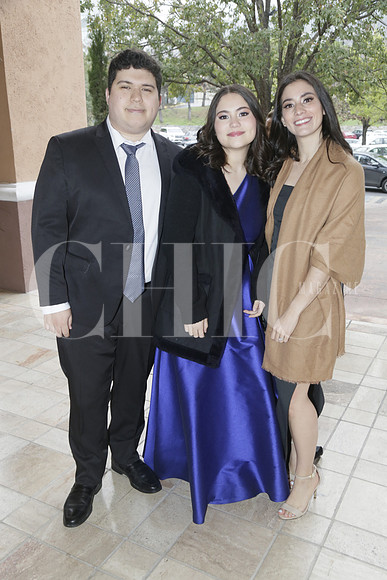 Mauricio Cruz, Camila Bravo y Mayra Bravo