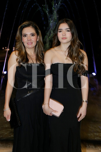 Pilar González y Sofia González (2)