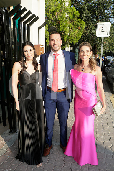 Regina Olivares, Alejandro Olivarez y Patricia Alvarado (2)