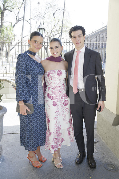 Maria Lobeira, Valeria Lobeira y Pablo Mulas (2)