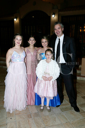 Emma Vilalta, Mariana Lozano, Anelis Porte de Vilalta, Arnau Vilalta y Mariana Porte (2)