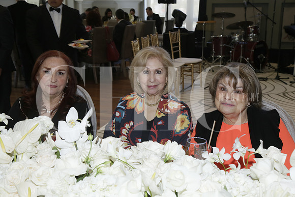 Leticia de León, Lolis de Ordaz y Gloria Cristina Ortíz (2)
