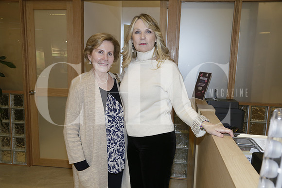 Julia De la Garza de Ibarra y Adriana Ibarra