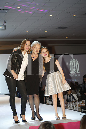 Any Garza de Treviño, Mónica Sada de Iriondo y Ana Treviño