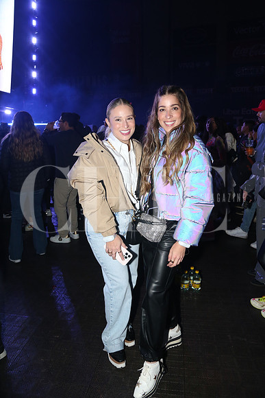 Alejadra Vargas y Andrea Vargas 0