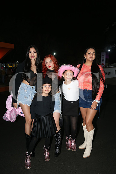 Perla Martínez, America Miramontes, Yajaira Nuncio, Valentina Miramontes y Karime Miramontes