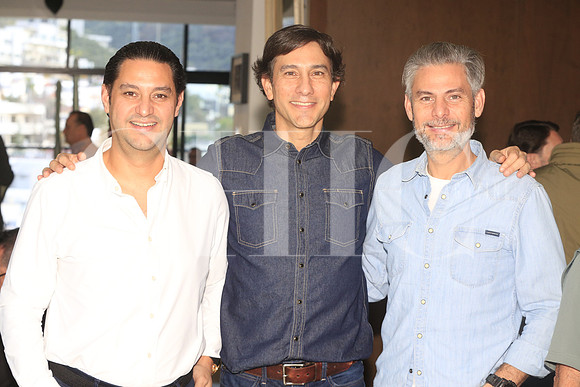 Adrian Garcia Iza, Javier Garcia Iza y Federico Garcia Iza 5