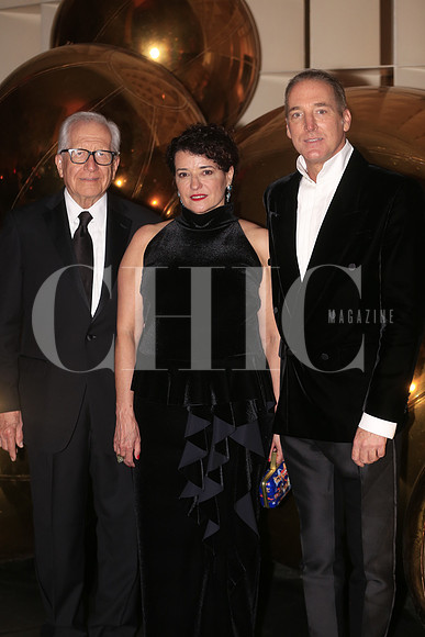 Alfonso Gonzalez Migoya, Taiyana Pimentel y Mauricio Lobeira 4