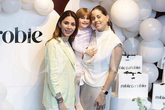 Esthela Santos y Carolina Ortega 2