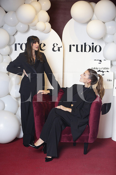 Gaby Rubio y Roberta Martinez 8