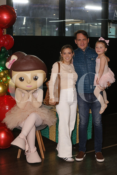 Eugenia del Valle, Adrian Elizondo y Regina Elizondo 2