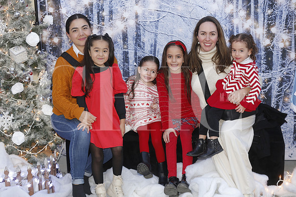 Luisa Barragan, Manuela Ortega, Ana Isabel Guzman, Marian Guzman, Anette Williamson y Valeria Guzman 5
