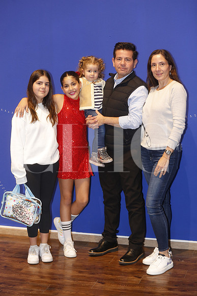 Claudia Balli, Ovidio Leal, Daniela Leal, Maya Leal y Eva Sofia Leal 2