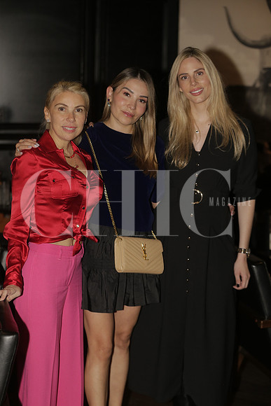 Roberta Barrera, Ale Yllan y Nora Guzman 2