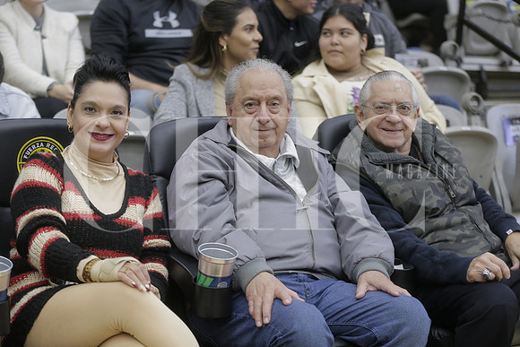 Mary Urdiales, Hector Urdiales y Gerardo Urdiales 4