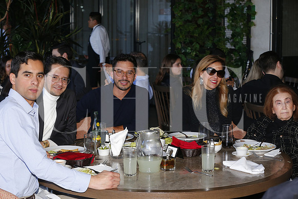 Franco Meade, Victor Meade, Aldo Meade, Julieta Canales y Alicia Canales 1
