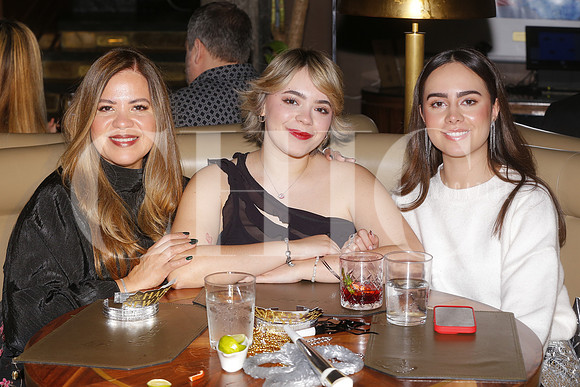 Karina Lozano, Andrea Lozano y Karla Aguilar 2