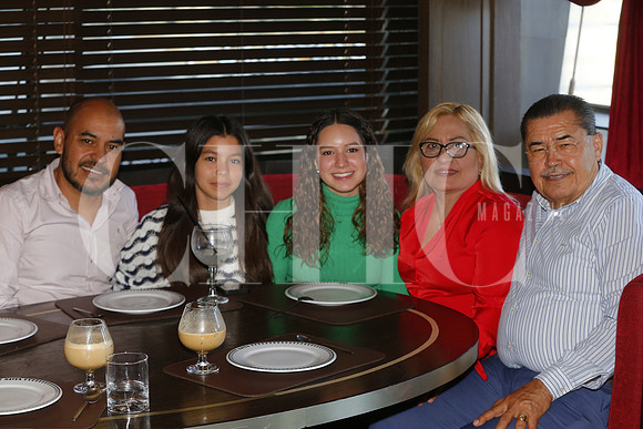 Eliud Fernandez, Eli Fernandez, Andrea Fernandez, Olvia Bezanilla y Jorge Fernandez 3