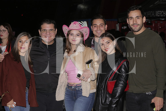 Cecilia Botello, Rodolfo Gonzalez, Ruben Cueva, Daniela Gonzalez, Alberto Arizpe y Paola Gonzalez 3