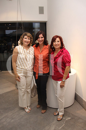 Rita González, Ivonne Manjarrez y Balbina de Lozano