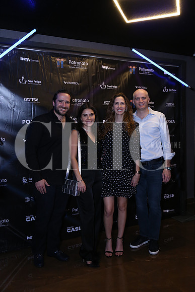 Juan Mena, Alejandra González, Silvia González de Belden y Jorge Belden
