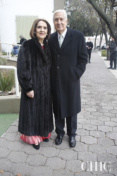 Magdalena Margáin de  Ramírez y David Noel Ramírez